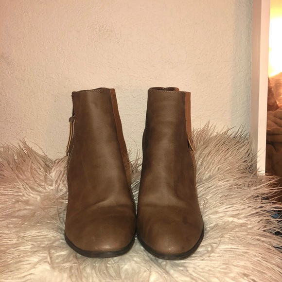 tan booties w/ dark heel - Picture 2 of 5